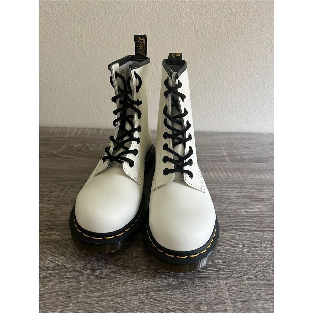 Dr. Martens 1460 White Leather Lace Up Boots NWOB 8